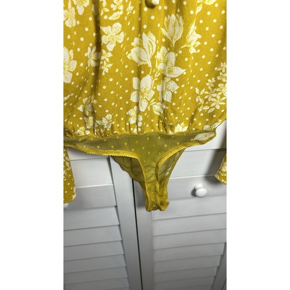 Free People One on One Date Flare Sleeve Bodysuit Women's Size Medium Marigold - Picture 8 of 12